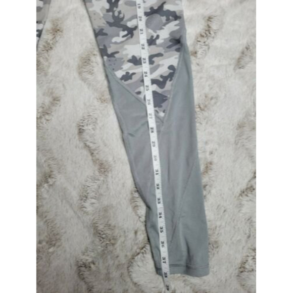 Star Wars Her Universe Gray Millennium Falcon Cameo Print Leggings Size M - Picture 7 of 9